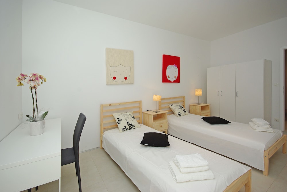 Apartment, 2 Bedrooms, Terrace, Sea View