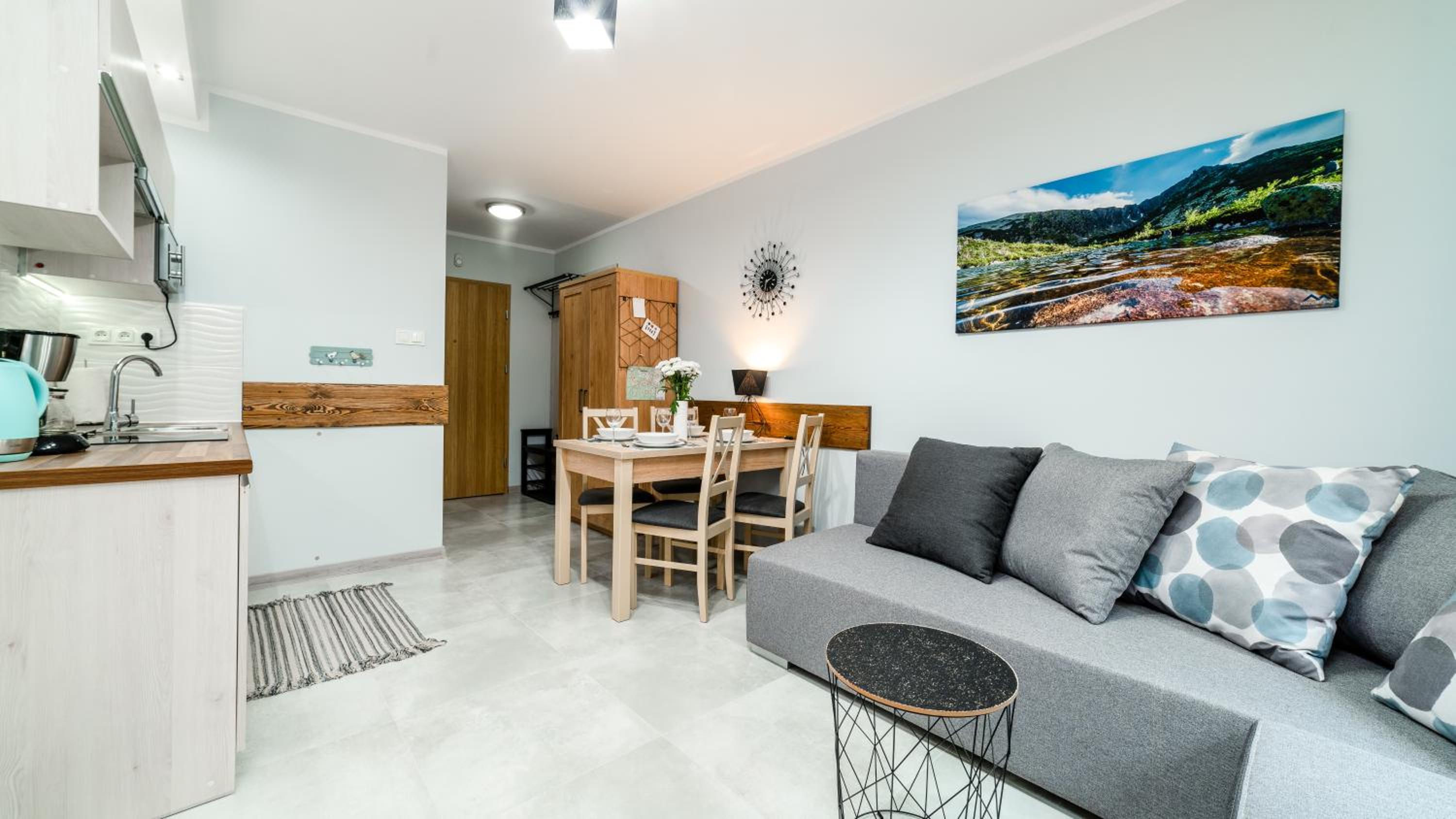 Studio Apartment photo 2