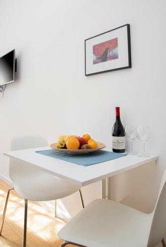 Studio Apartment - Photo 6