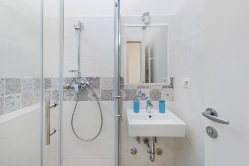 Studio Apartment - Photo 8