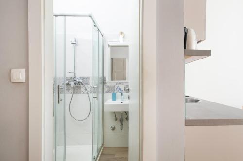 Studio Apartment - Photo 9