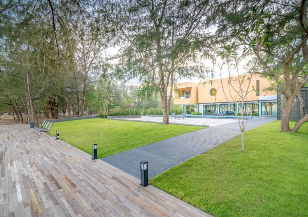 Presidential Villa, 4 Bedrooms, Beachfront - Photo 15