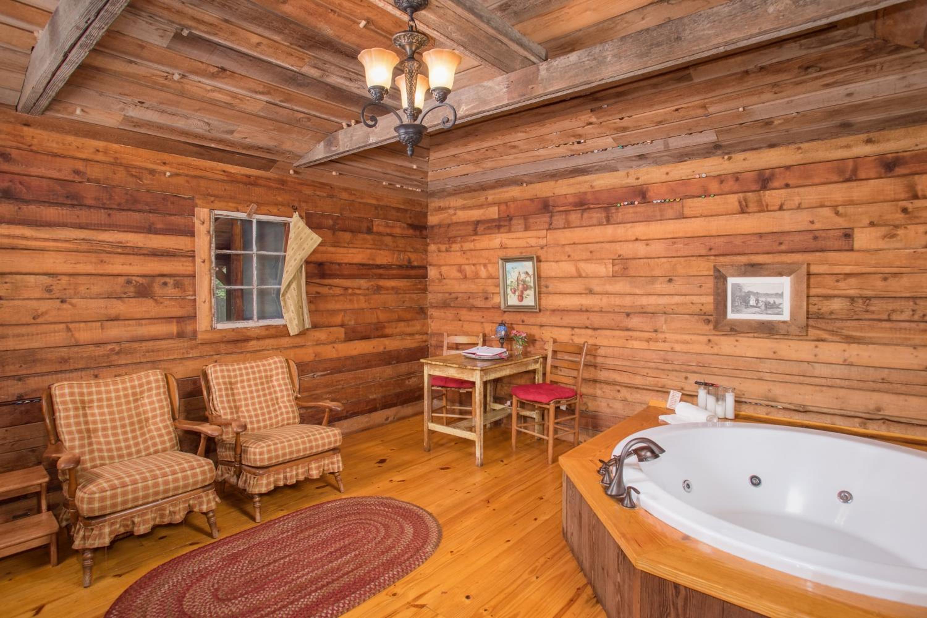 Deluxe King Room photo 2