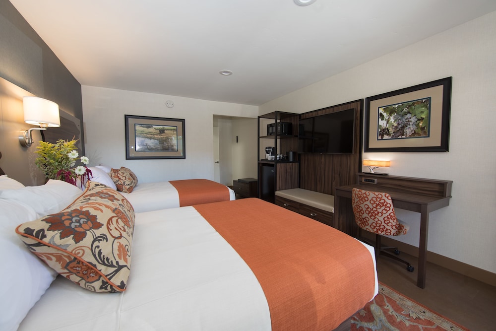 Deluxe Double Room, 2 Queen Beds, Non Smoking - Photo 1