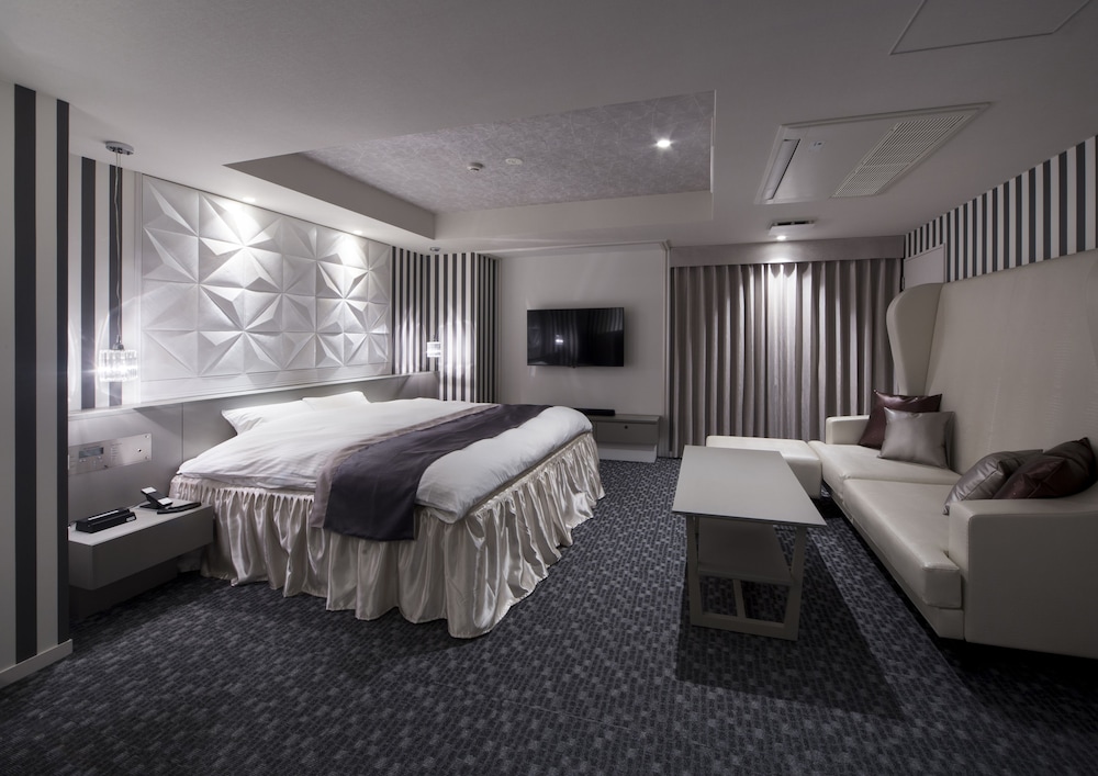 [Non-Smoking]  Run of the House, Room Upgrade [Superior or above]