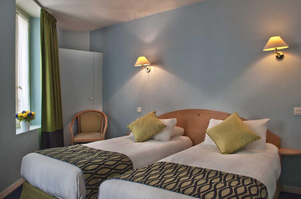 Double or Twin Room photo 3