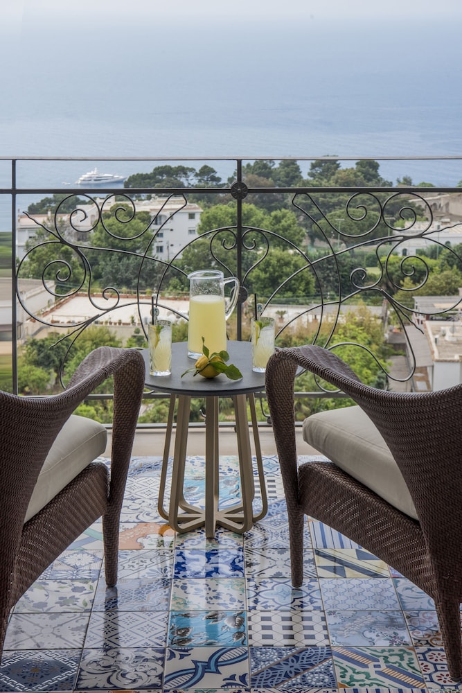 Deluxe Room, Sea View - Photo 4