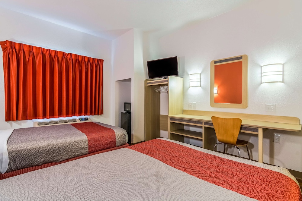 Standard Room, 2 Double Beds, Non Smoking
