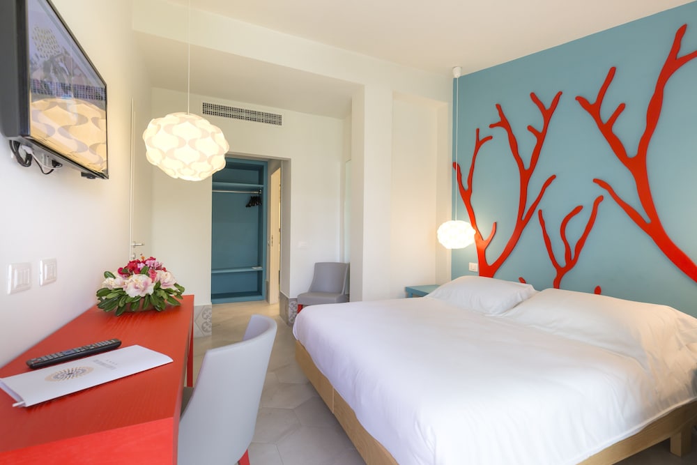 Basic Double or Twin Room - Photo 3