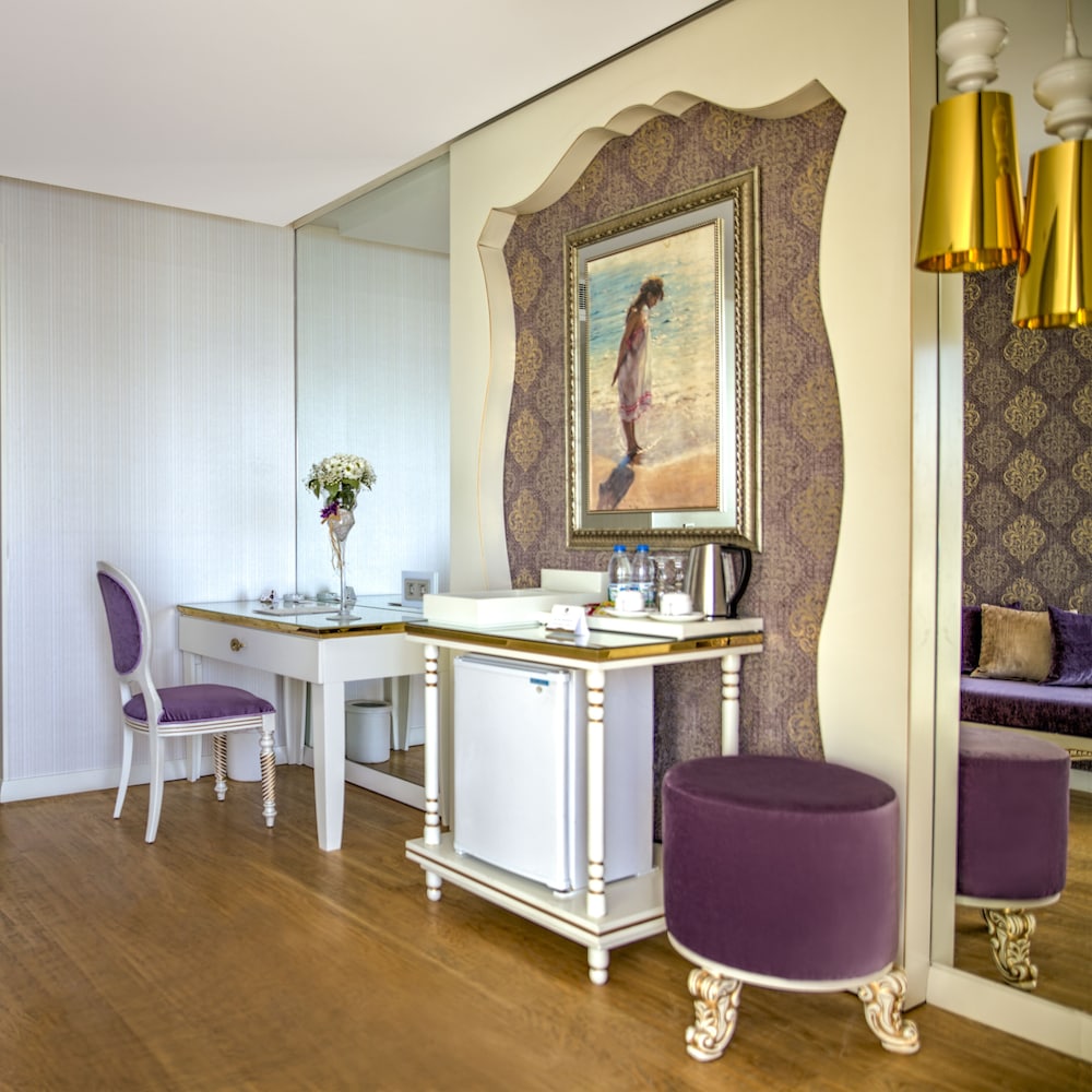 Junior Double Room, 1 King Bed, Sea View