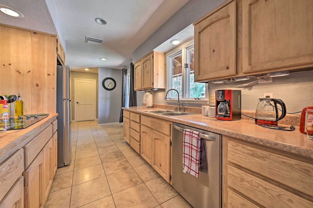 House (2 Bedrooms) photo 3