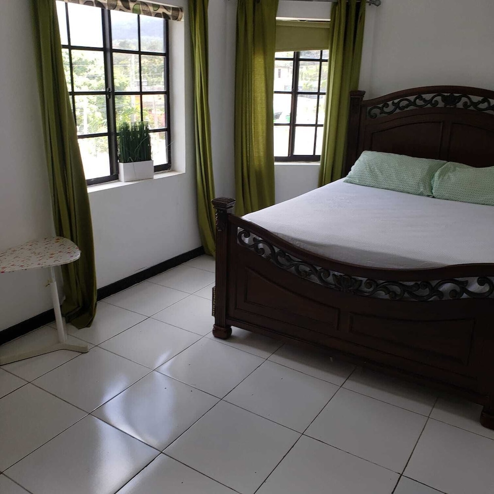 Luxury Apartment photo 2