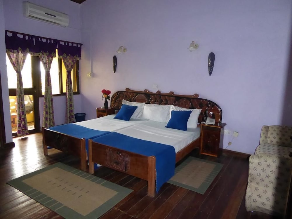 Standard Twin Room (Cudjoe - Private Bathroom) photo 1
