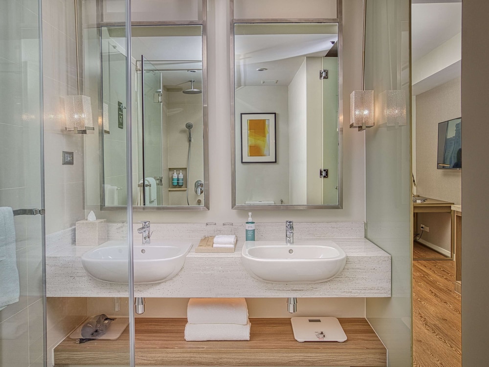 Standard Twin Room, 2 Twin Beds, City View - Photo 4