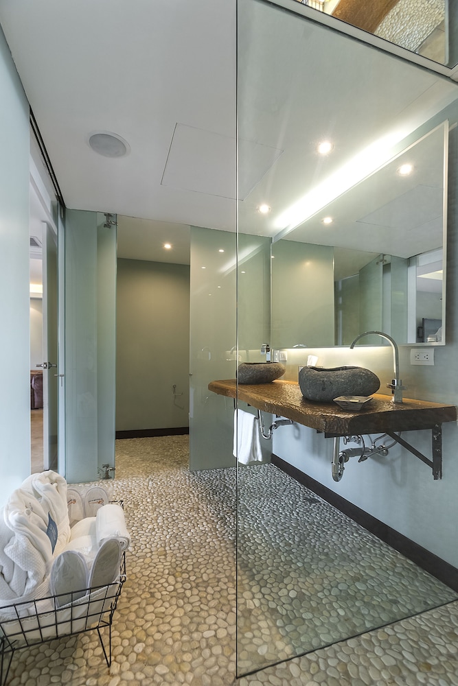 Exclusive Room - Photo 25
