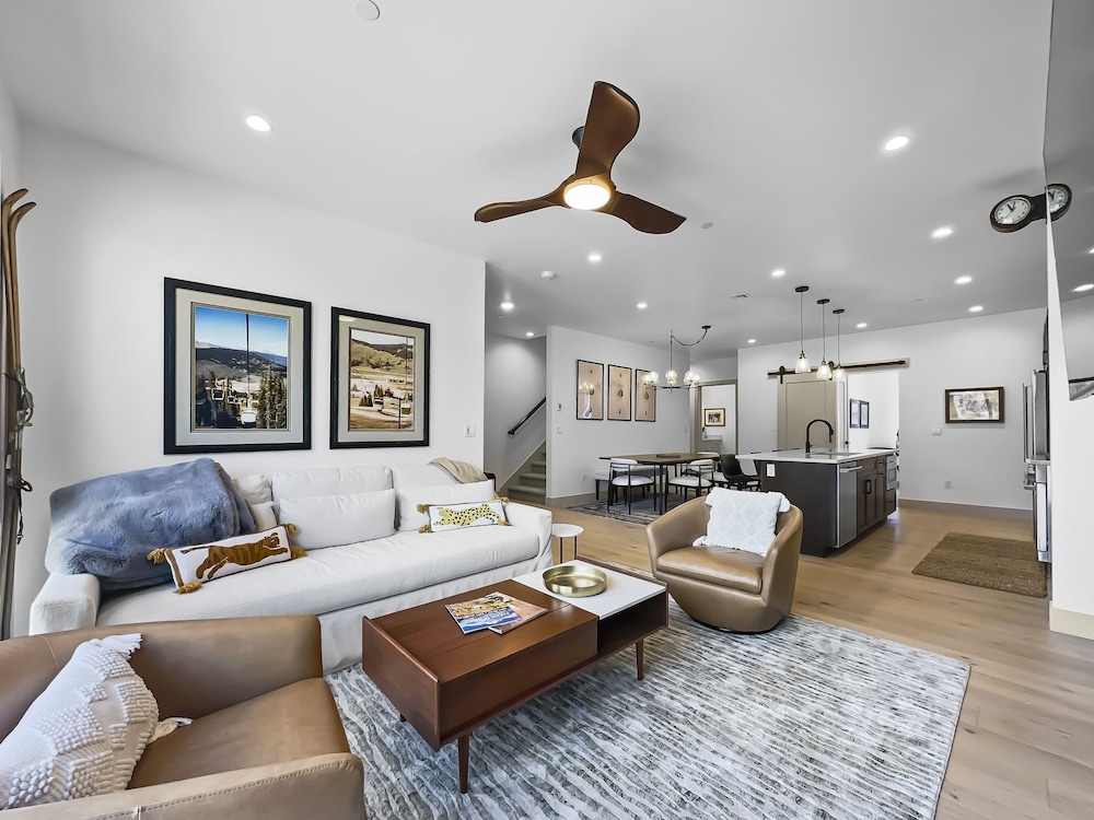 Townhome, 3 Bedrooms photo 1