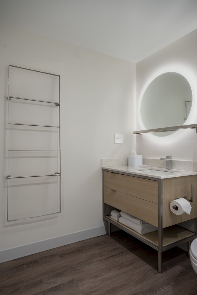 Studio, 2 Queen Beds - Photo 11