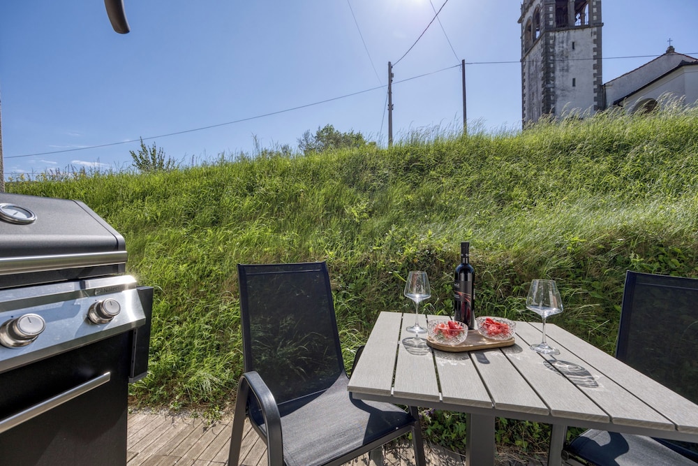 Standard Apartment, Multiple Bedrooms (Neda Apartment In Krasno Among)