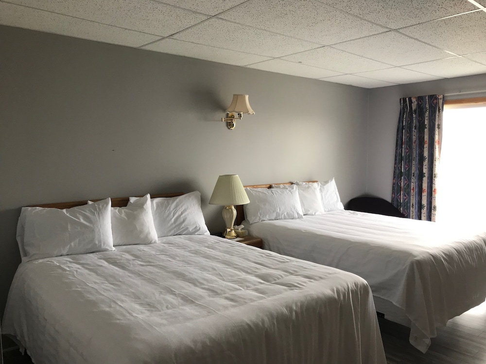 Standard Room, 2 Queen Beds photo 1