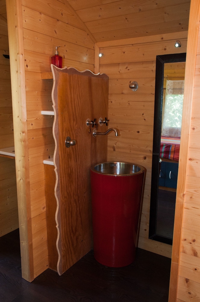 Cabin photo 3