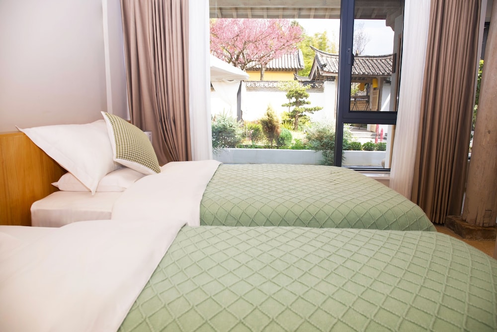 Standard Twin Room, Courtyard View
