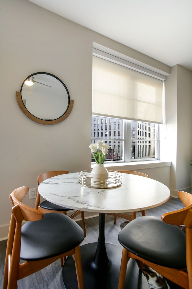 Luxury Studio, 1 Queen Bed With Sofa Bed, Kitchen, photo 6