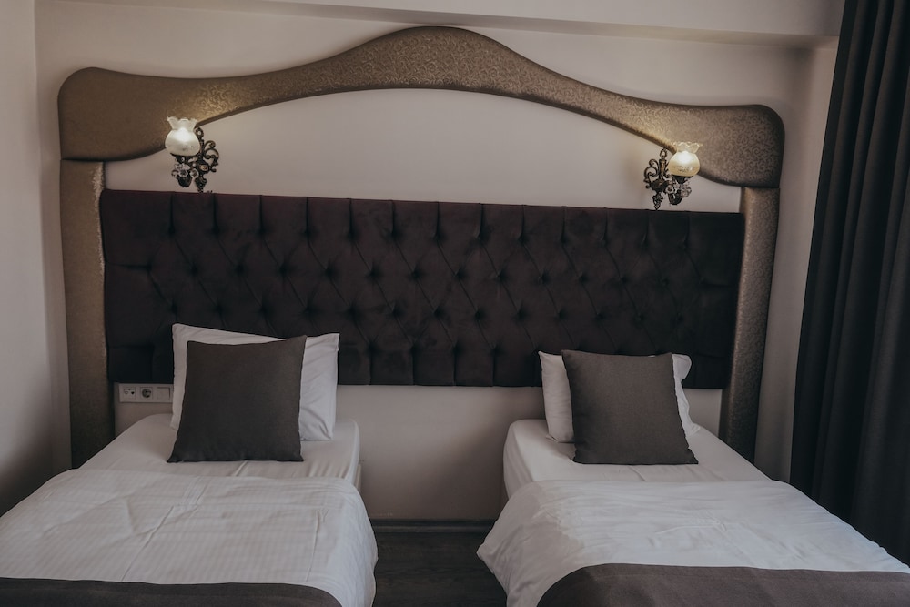 Standard Room photo 2