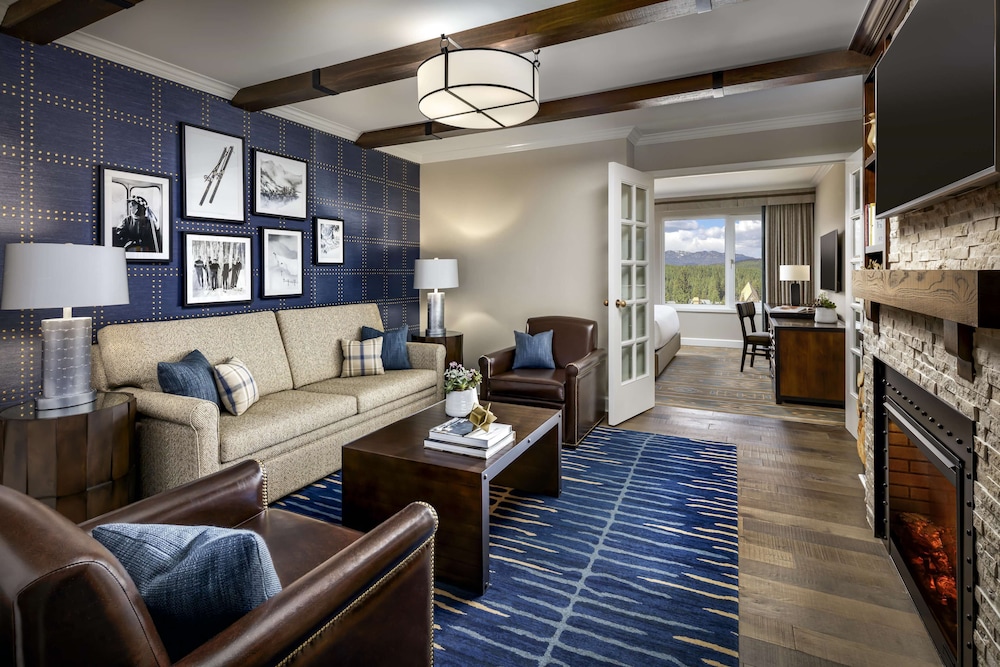 Junior Suite, 1 King Bed with Sofa bed, Valley View - Photo 1