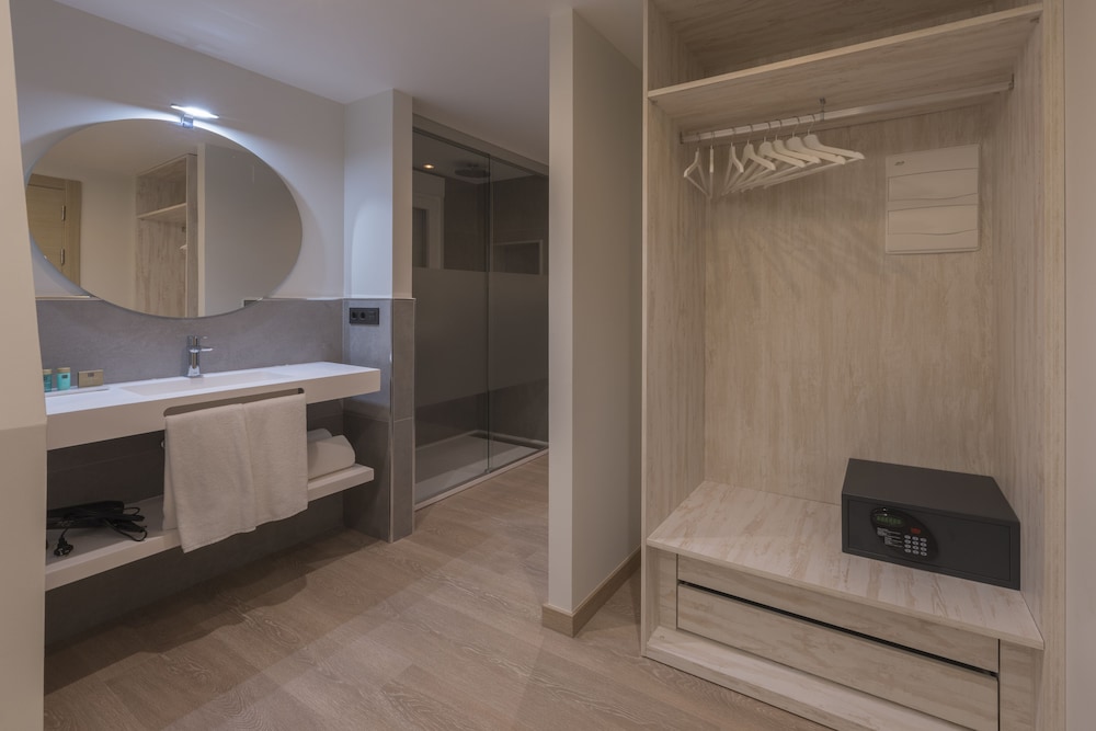 Traditional Double Room - Photo 8