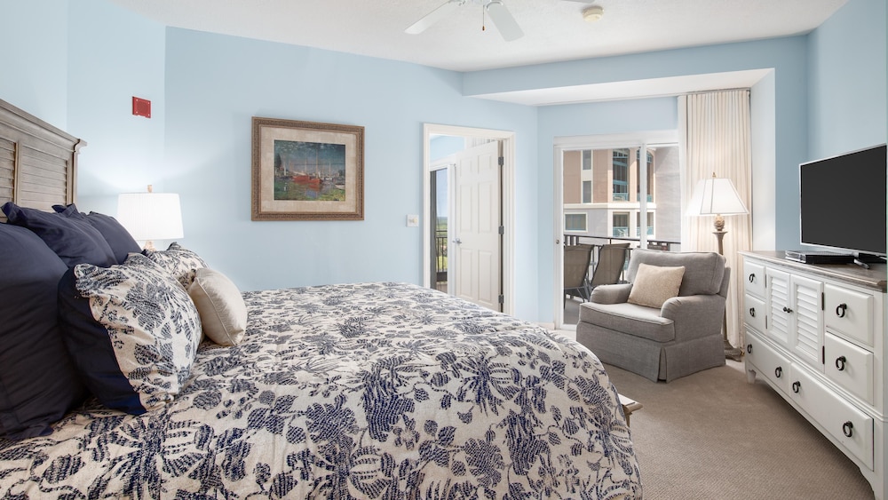 Condo, 1 King Bed With Sofa Bed (Westwinds 4830) photo 3