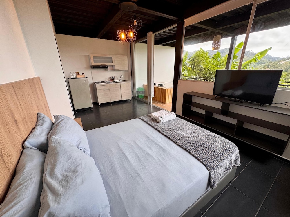 Romantic Cabin, Mountain View