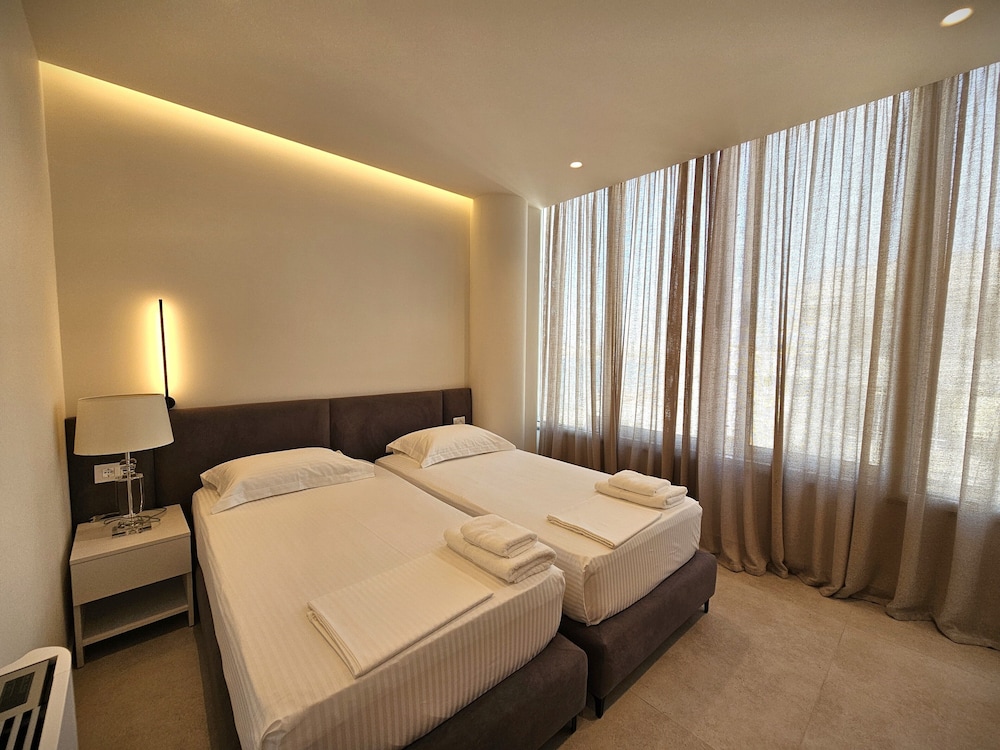 Exclusive Penthouse, Sea View