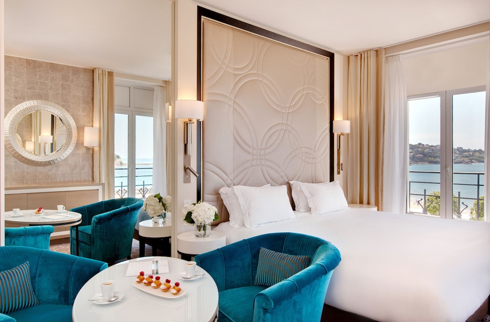 Deluxe Ocean Room - Photo 3