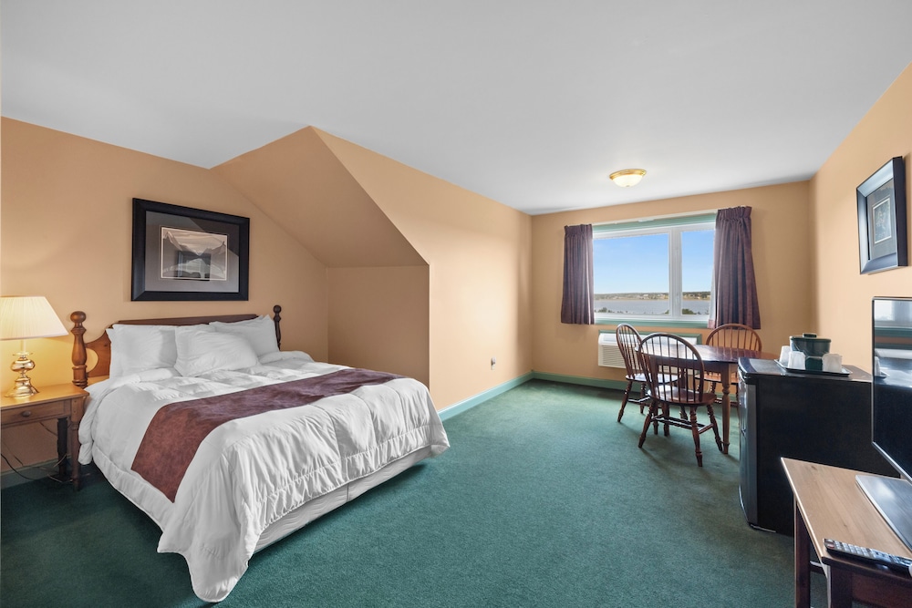 Basic Single Room, Ocean View photo 1