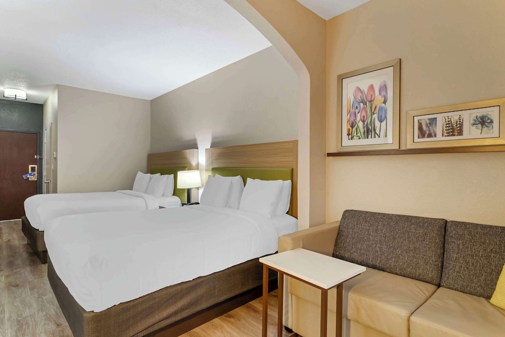 Suite, 2 Queen Beds, Accessible, Non Smoking - Photo 4