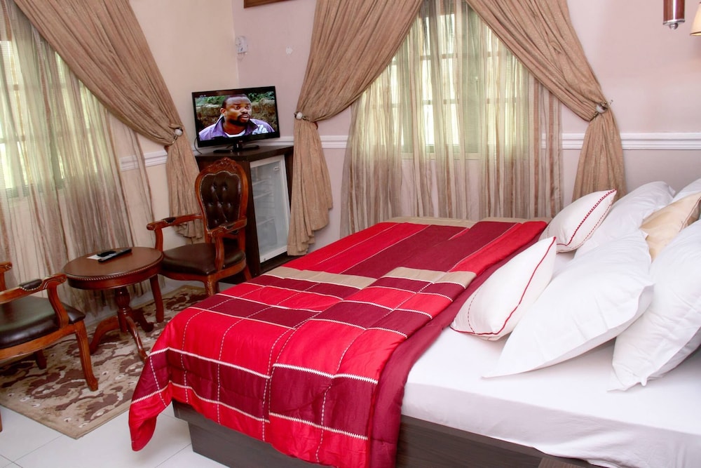 Deluxe Room - Photo 4