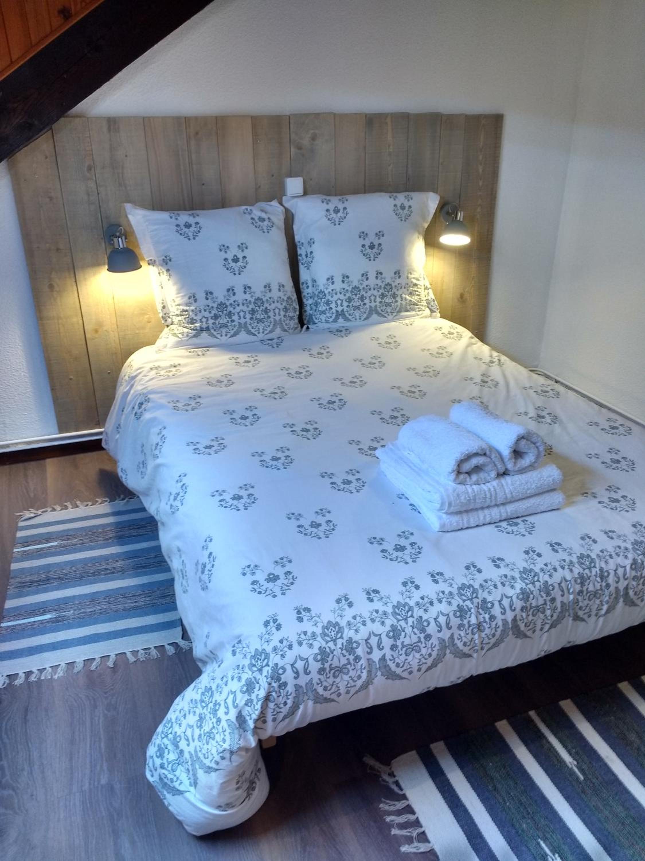 Double Room with Private Bathroom - Photo 1