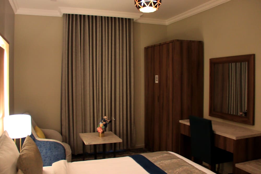 Double or Twin Room - Photo 25