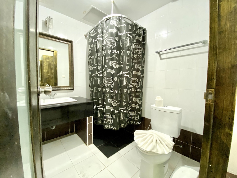 Deluxe Double Room, Balcony - Photo 2
