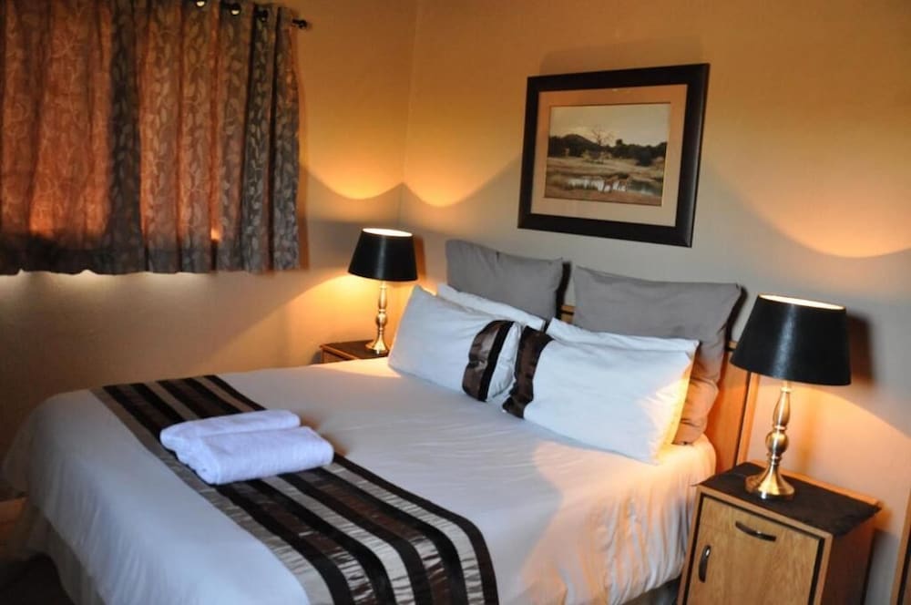 Family Chalet, 2 Bedrooms (Six Bed) photo 2