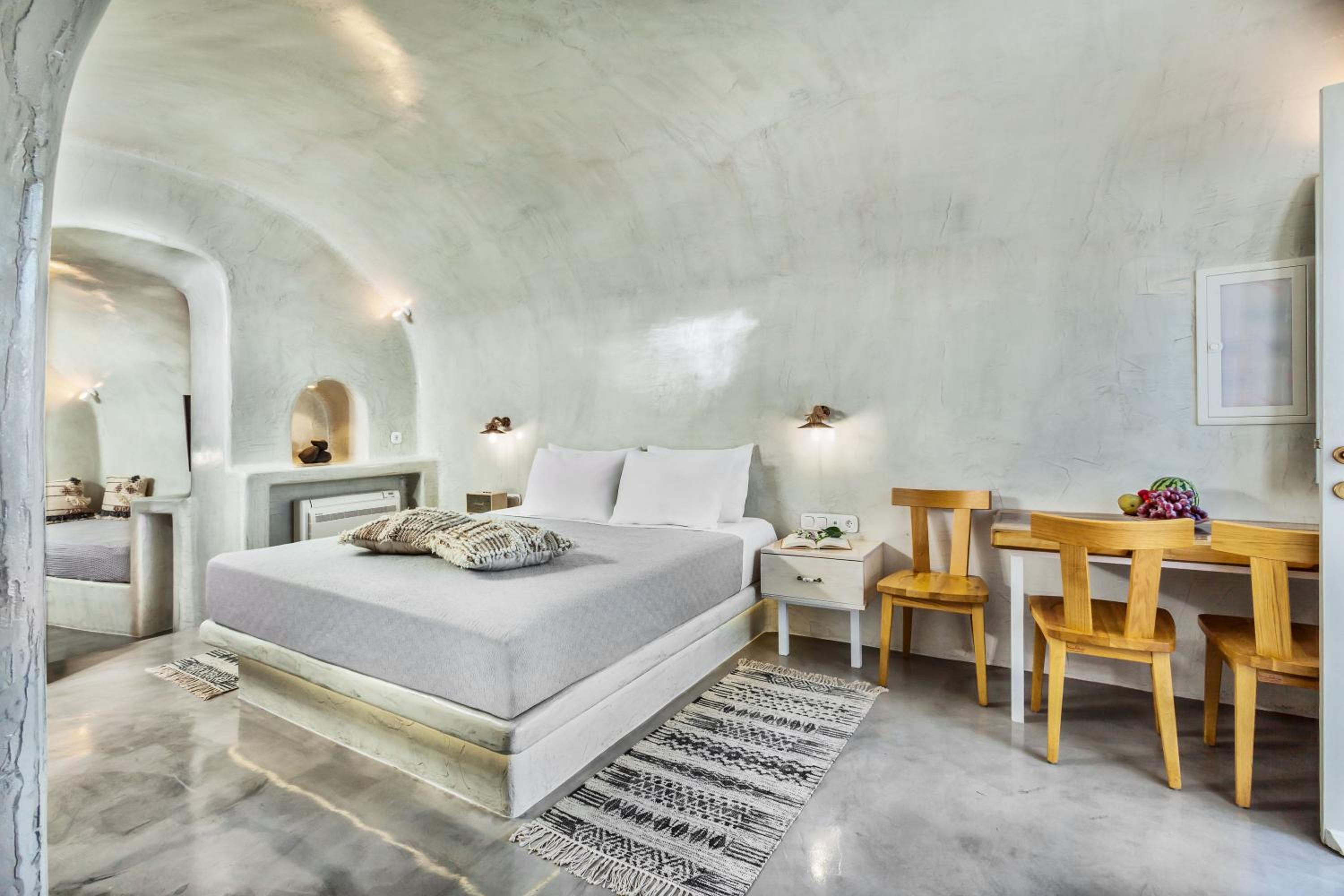 Ruby Suite with Outdoor Private Hot Tub