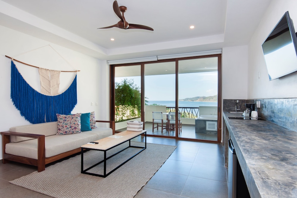 Ocean View Junior Suite photo 2