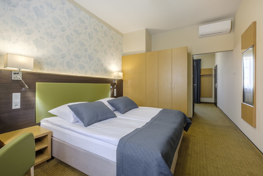 Superior Double or Twin Room, Annex Building (no elevator) - Photo 3
