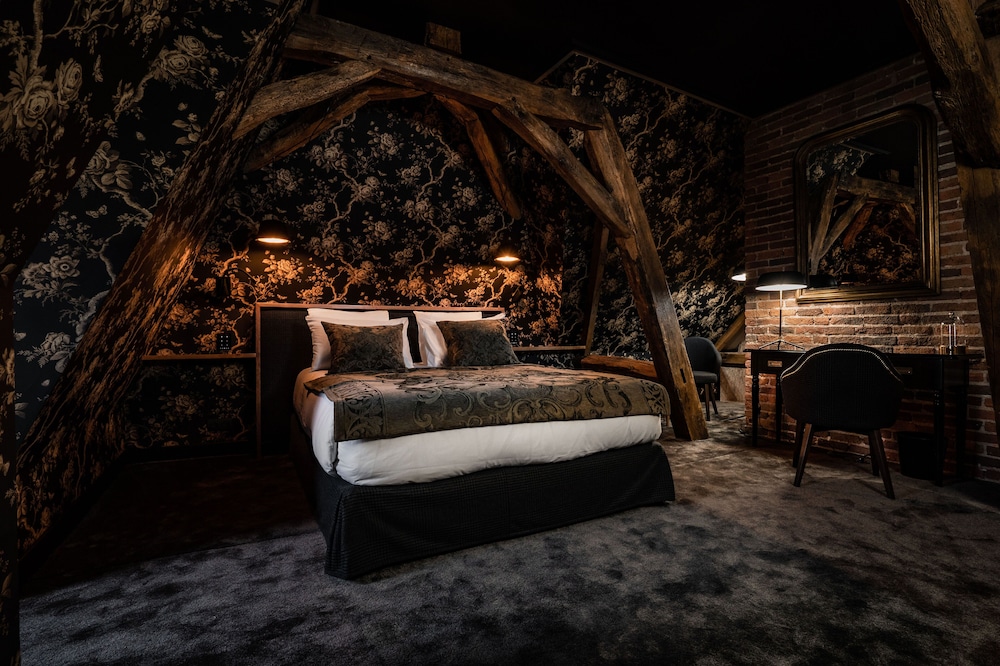 Suite - Photo 3