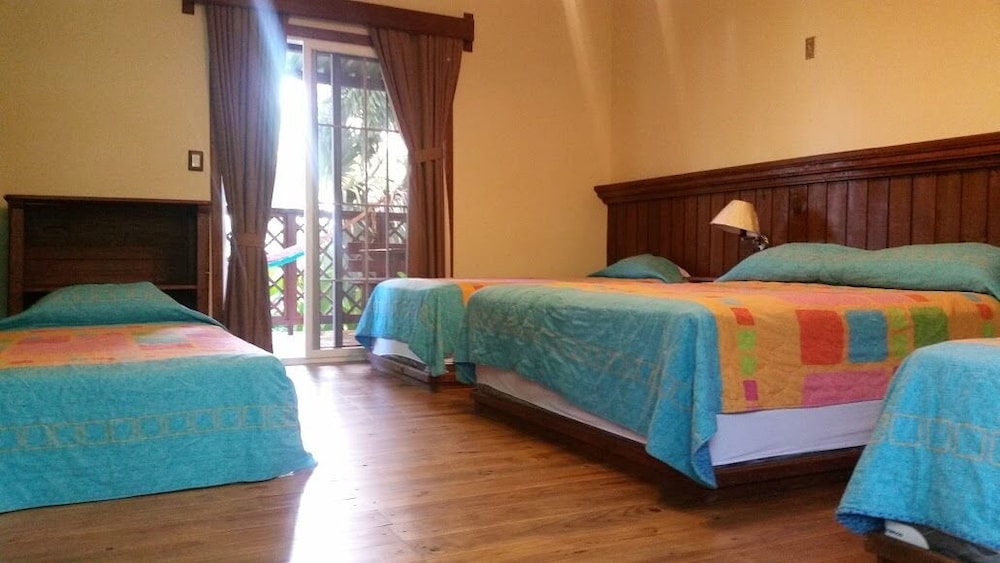 Deluxe Cabin, Multiple Beds, Balcony photo 1