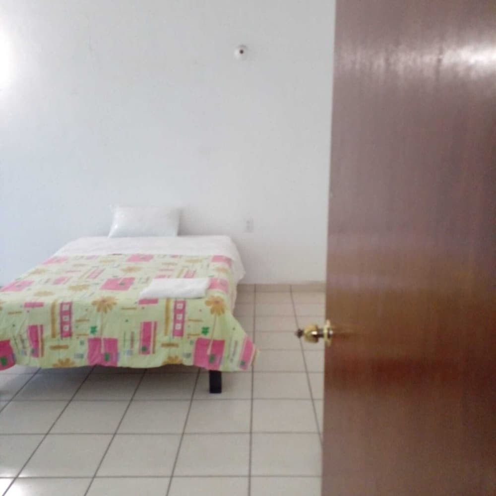 Basic Double Room photo 1