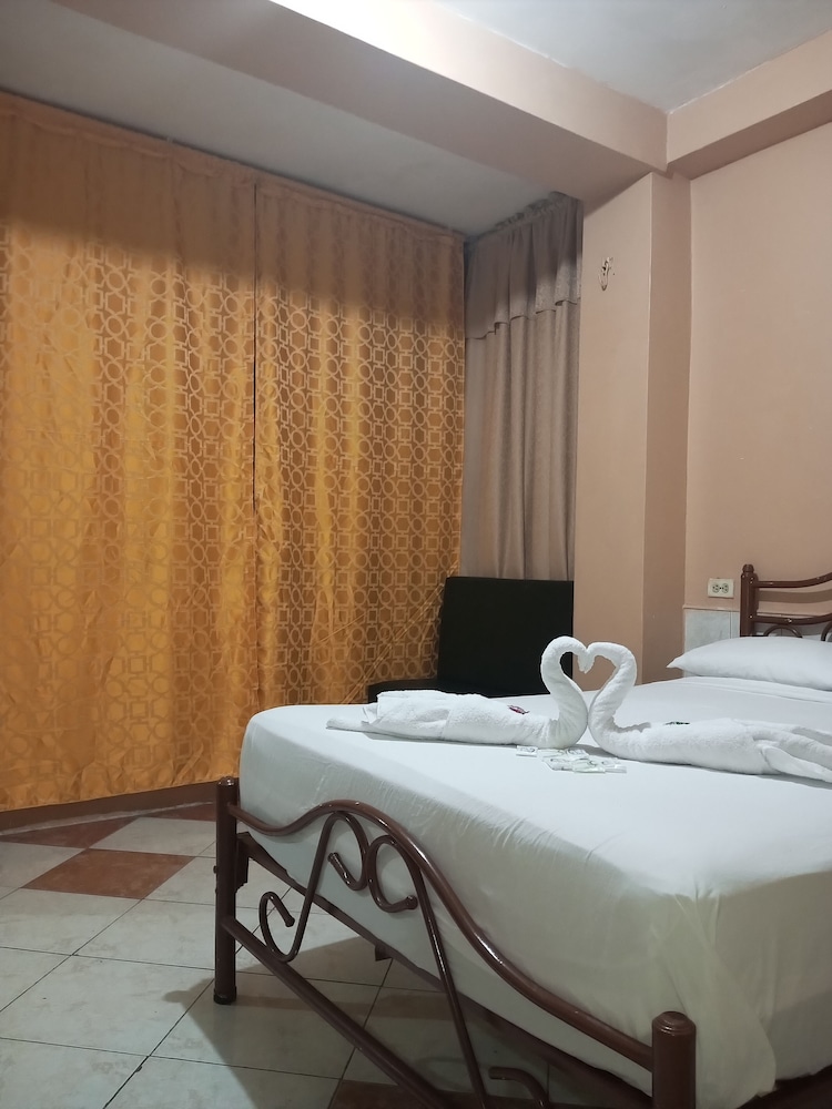 Economy Room, 1 Queen Bed, Non Smoking photo 3