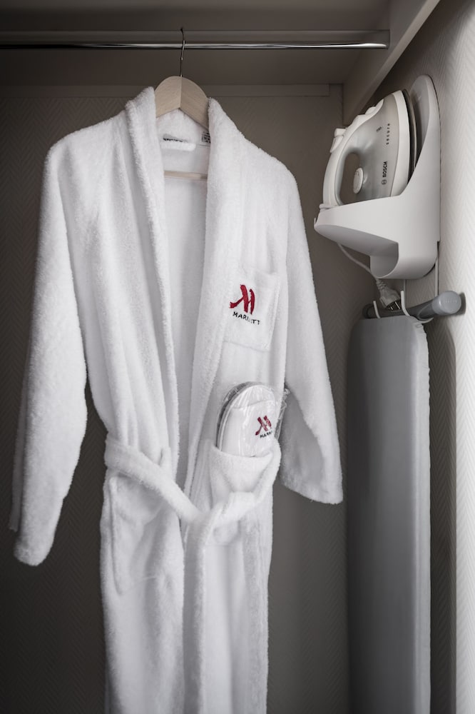 Deluxe Room, 2 Twin Beds - Photo 4