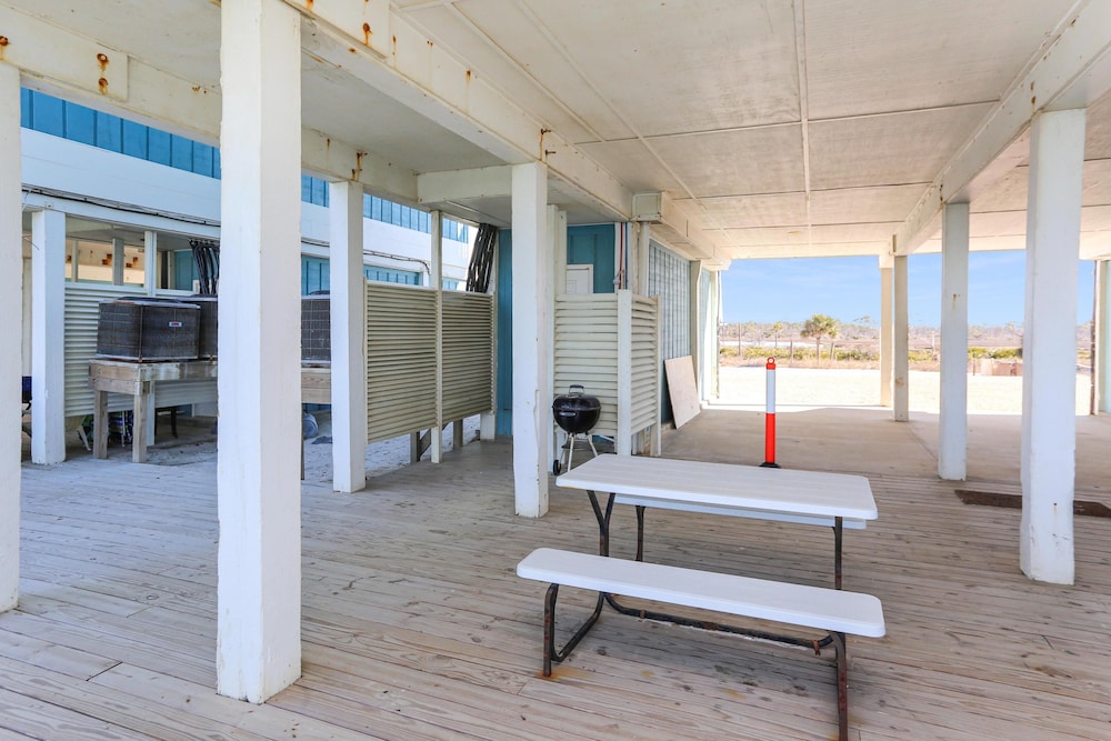 House, Multiple Beds (Edgewater Retreat) photo 2