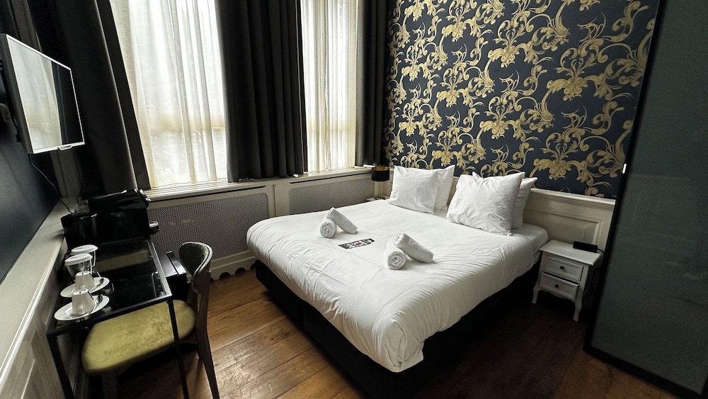 Deluxe Room, Street View photo 1